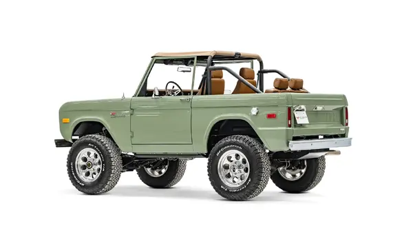 1976 Boxwood Green Ford Bronco_13 Driver Side Rear 3.4